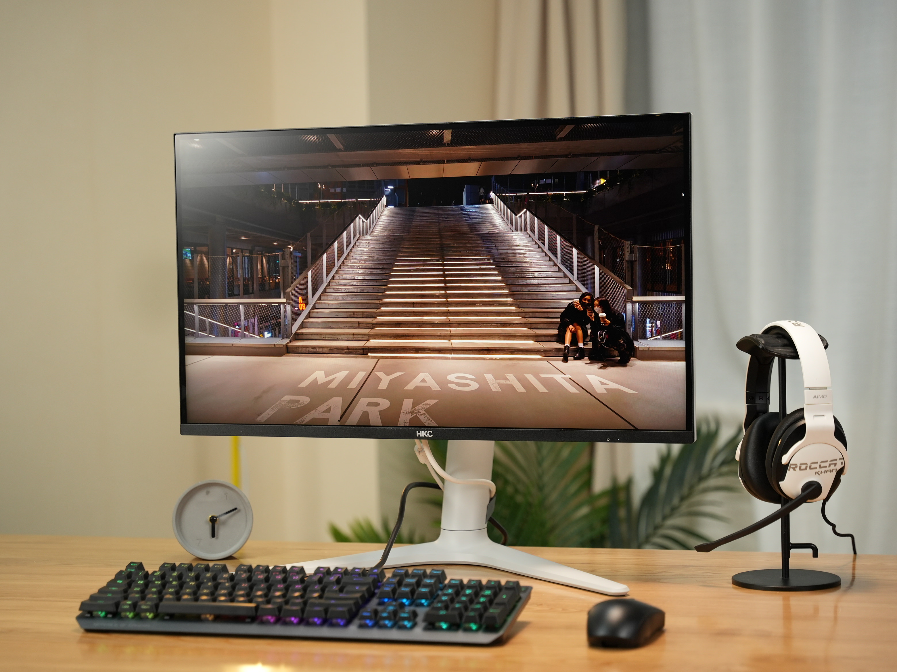 HKC240Hz高刷新品XG272QMax评测：MiniLED+FASTVA究竟有多强？