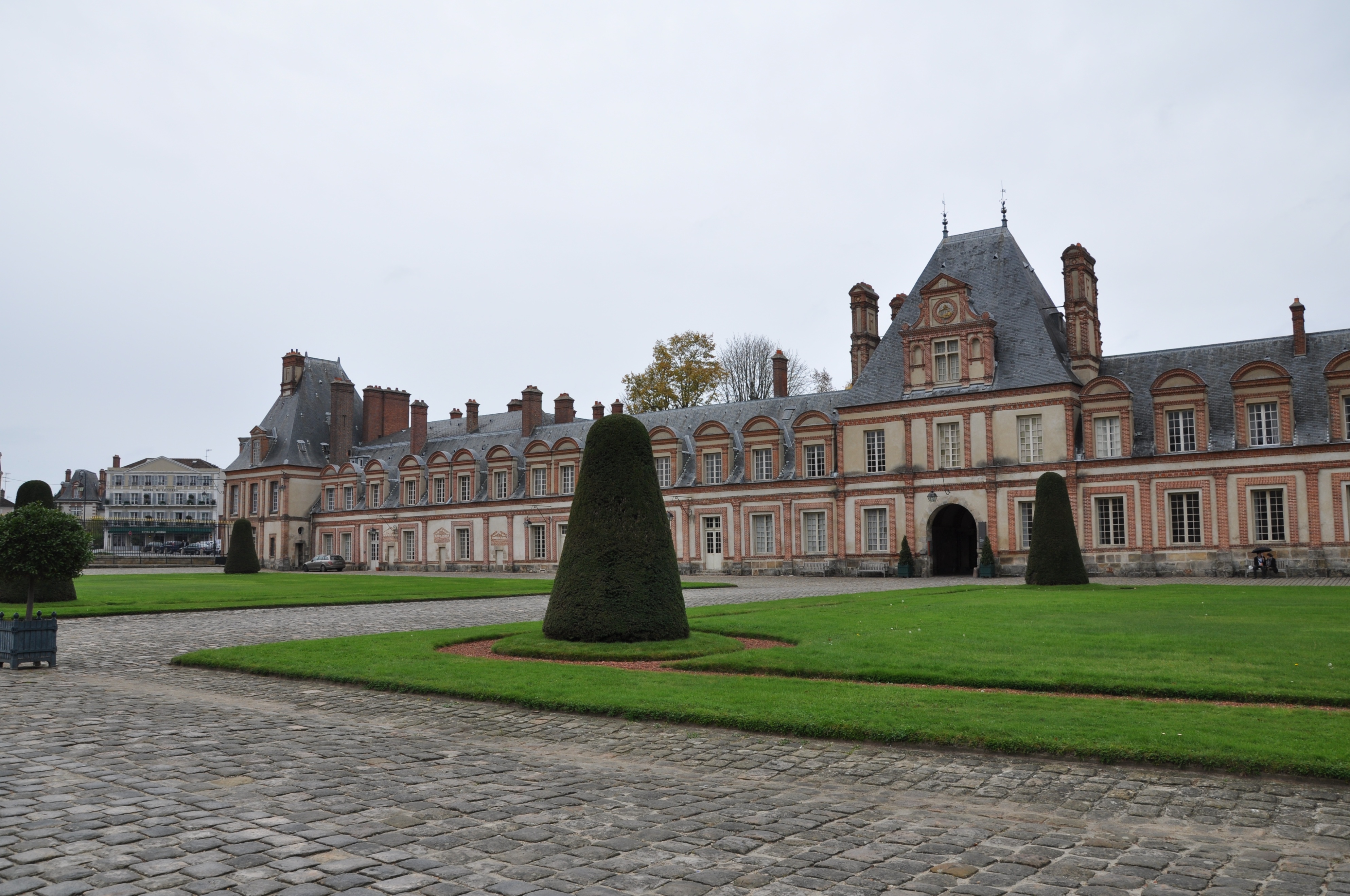 枫丹白露宫名字由来,枫丹白露宫殿俯视图解