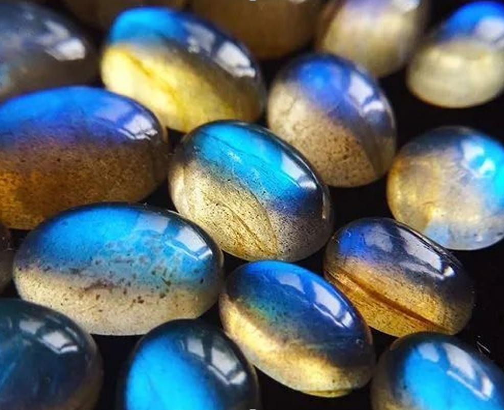 10种最漂亮的宝石,大自然中天然的蓝色宝石