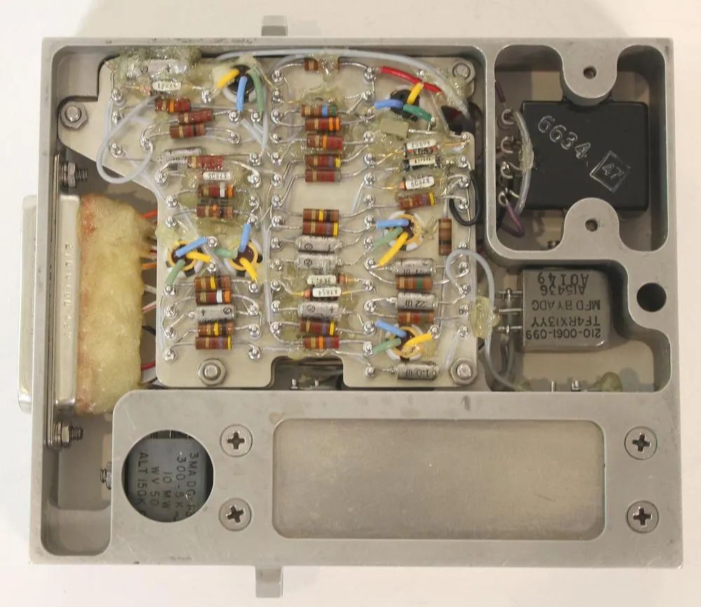 「火腿DIY」技术大牛逆向工程阿波罗飞船调频电台并剖析其原理