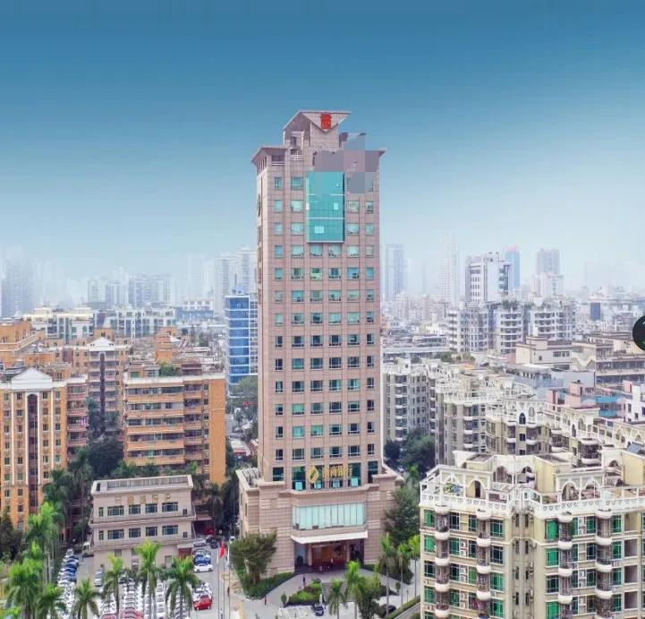 越众甲级大厦5号线双地铁口零距离包租