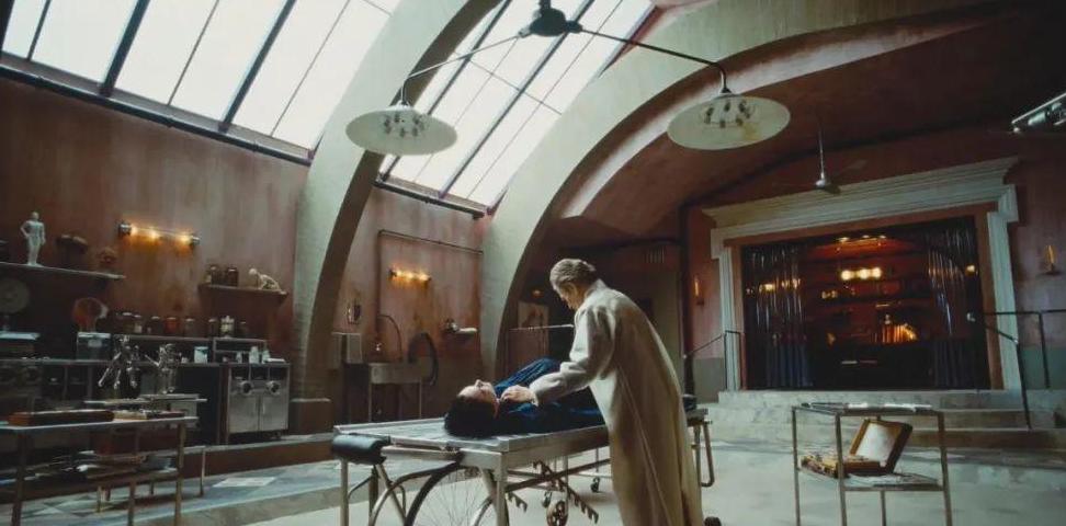 可怜的东西贝拉台词,可怜的东西贝拉主演