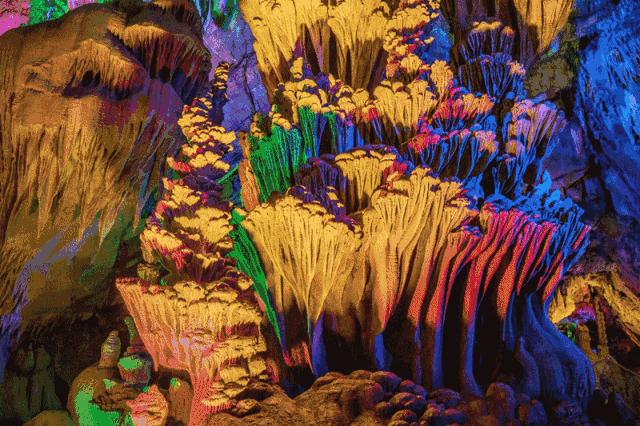 石钟乳和石笋颜色区别,石钟乳和石笋的区别