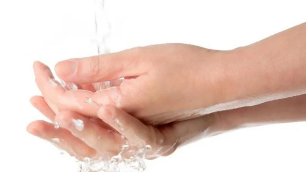 墨水渍弄到衣服上很长时间怎么洗,如果墨水弄到衣服上面了怎么处理