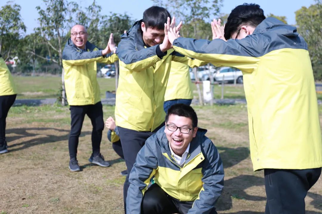 值得去的团建拓展推荐,团建最火的十个优雅项目