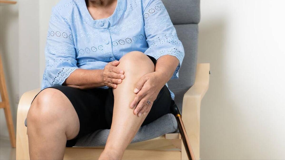 腿痛是感染hpv还是宫颈癌晚期,腿痛跟宫颈癌有关