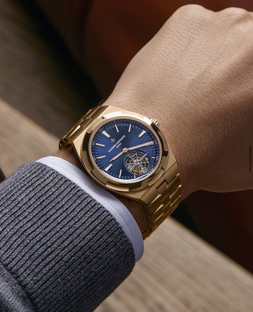 儒雅气质男人适合戴的腕表,月薪1万元适合佩戴啥样的腕表