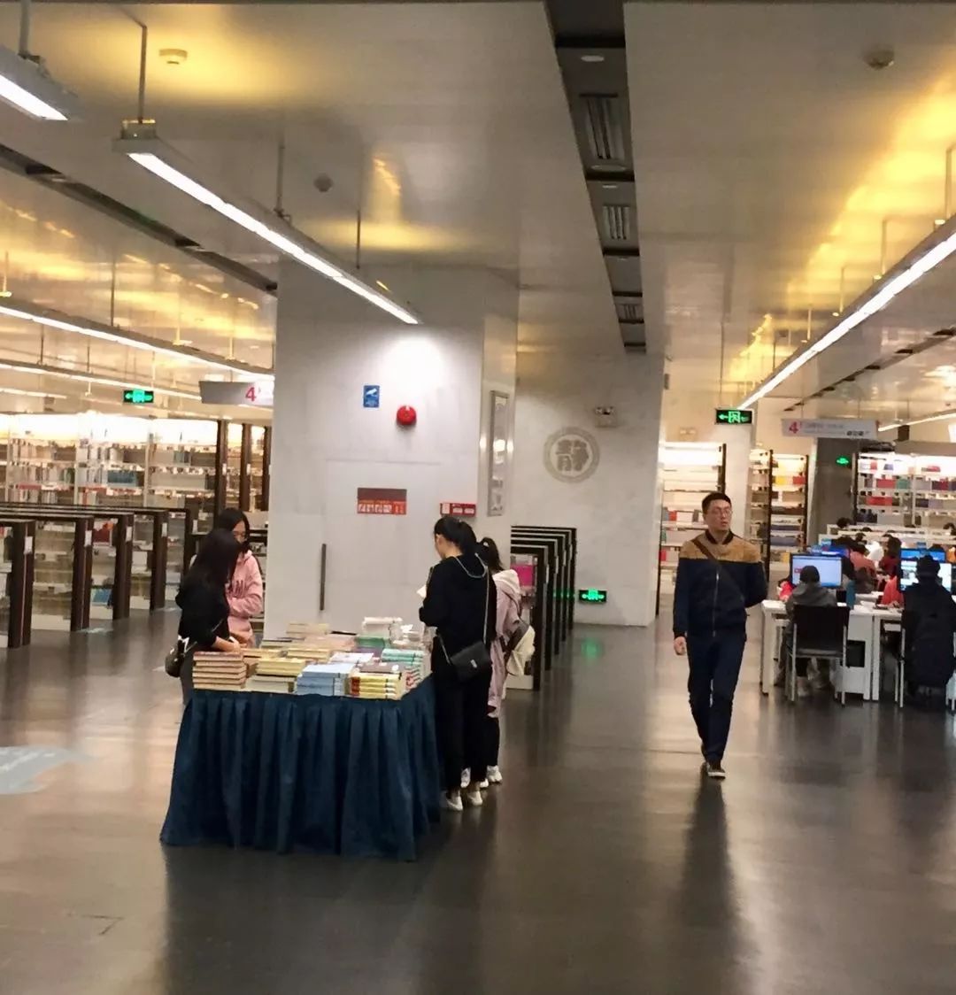 2019游记：带着爸妈福广游之广州篇（七）图书馆、荔银粥