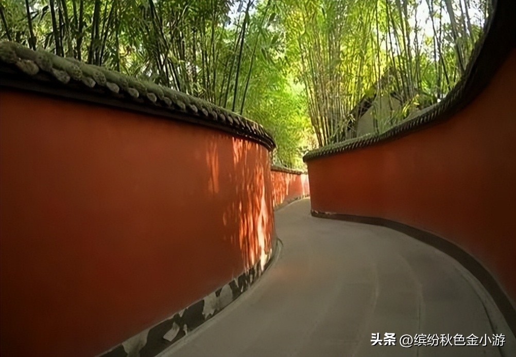 南阳武侯祠探访三国故地,武侯祠是介绍三国的吗