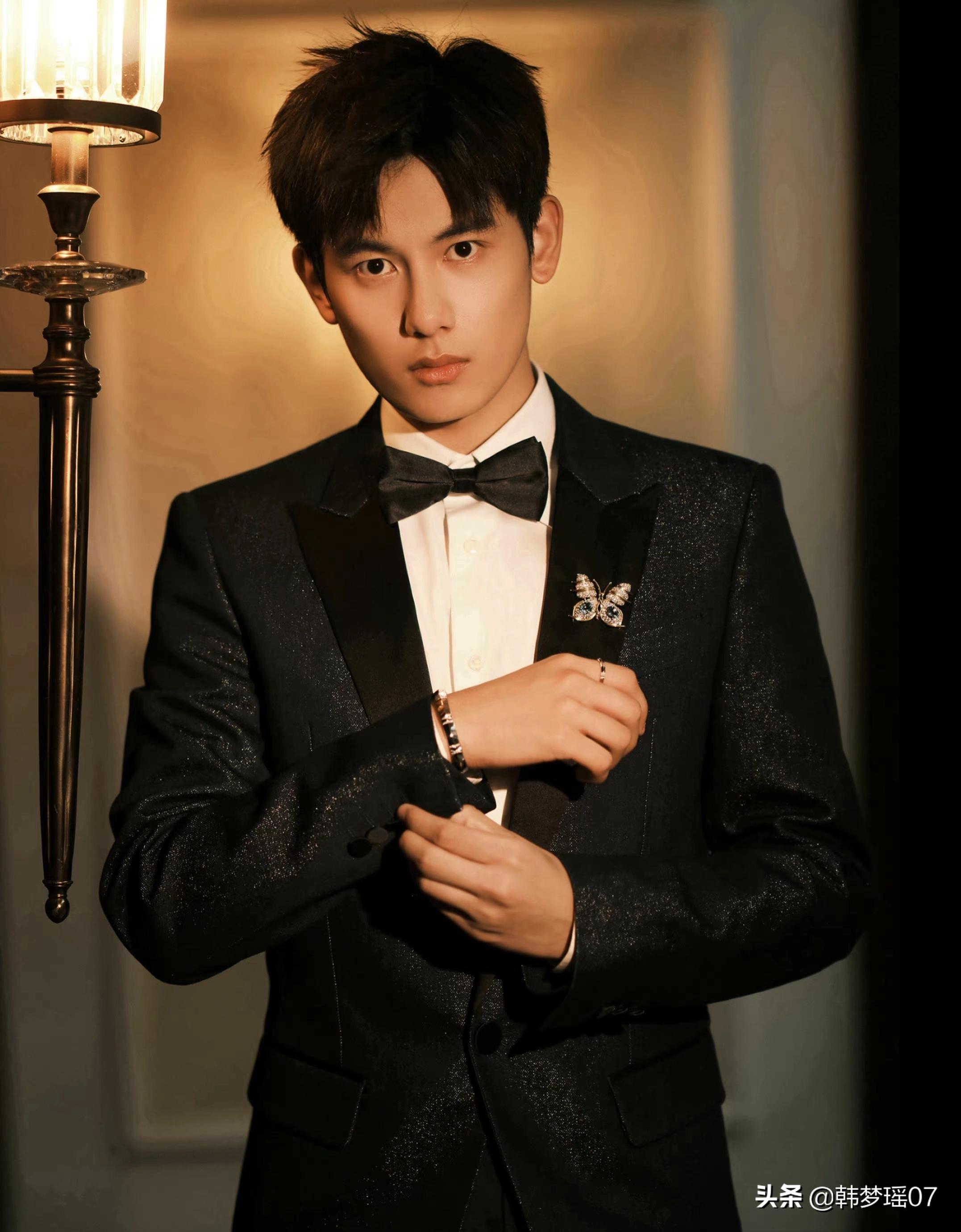 黄明昊年轻时有多厉害,黄明昊参加少年可期有多聪明