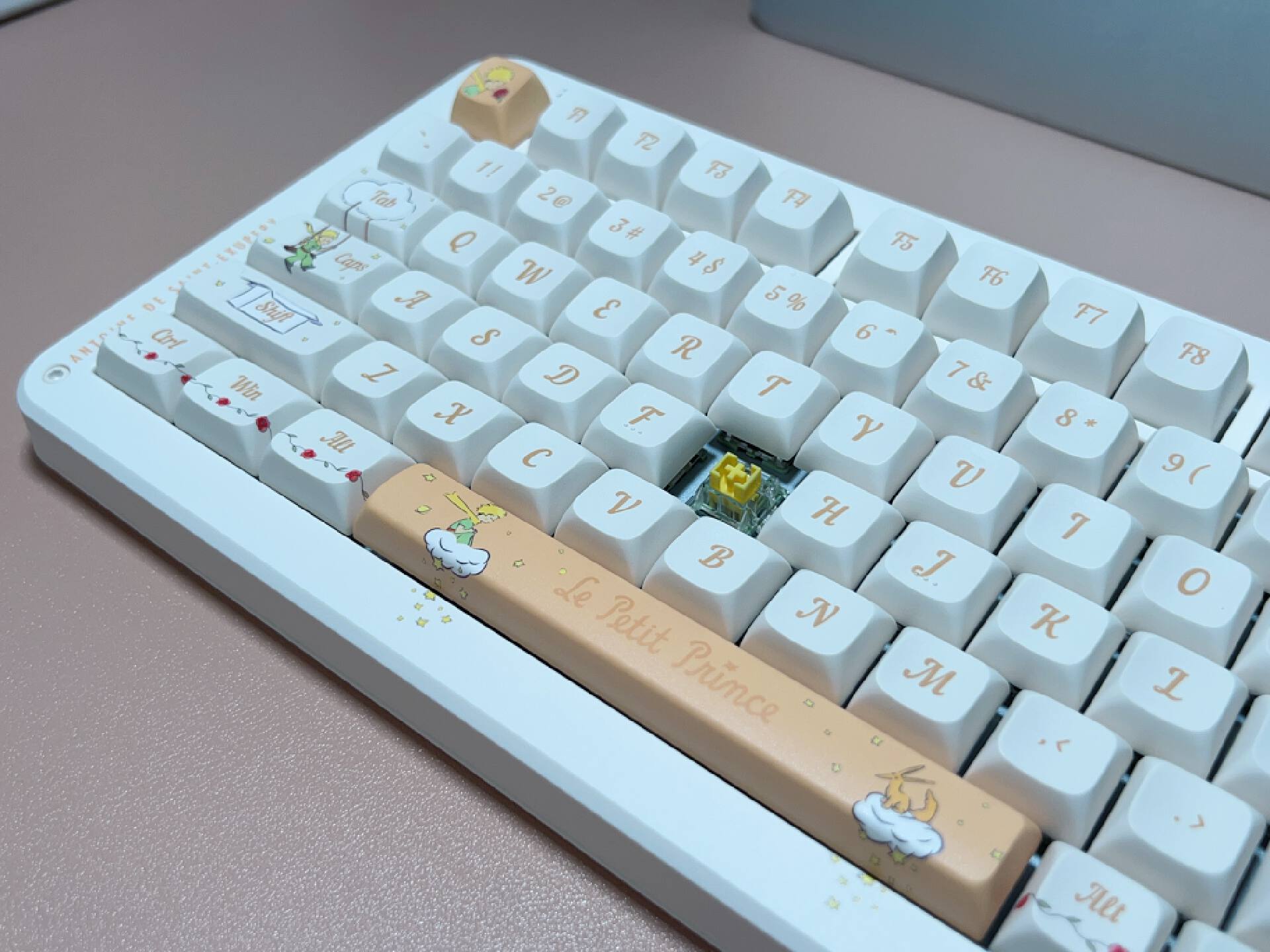 键盘手机划船机，今年送男友的礼物都在这份清单里了