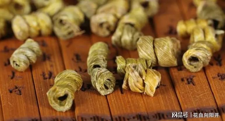 石斛的功效新鲜的石斛怎么吃,石斛的正确吃法介绍