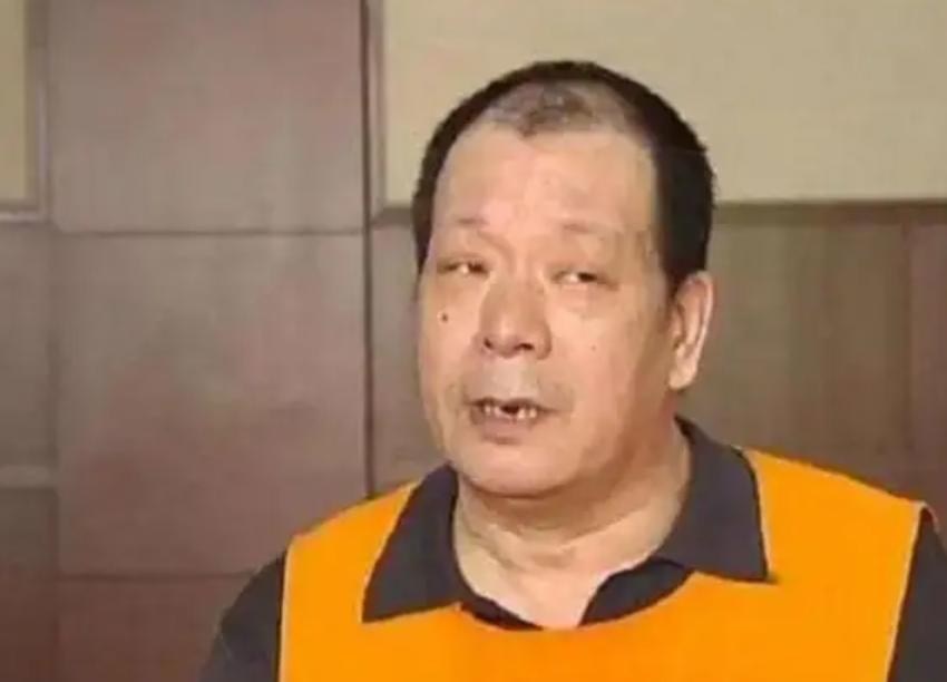 当初中了2次500万大奖的商场保安，号称“彩票王”，如今怎样了？