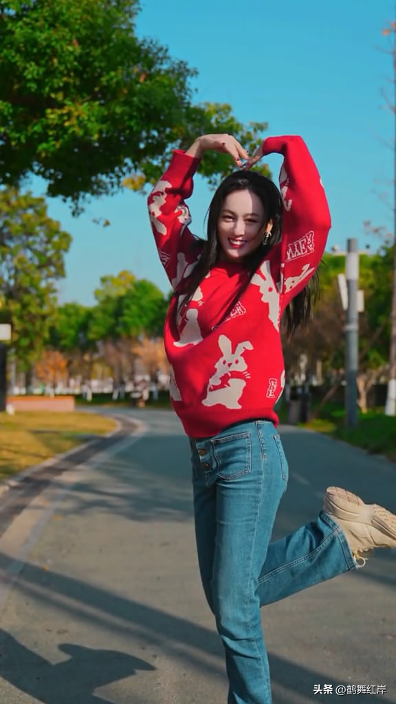 乡村爱情小李老师衣服白色,乡村爱情14小李老师同款衣服