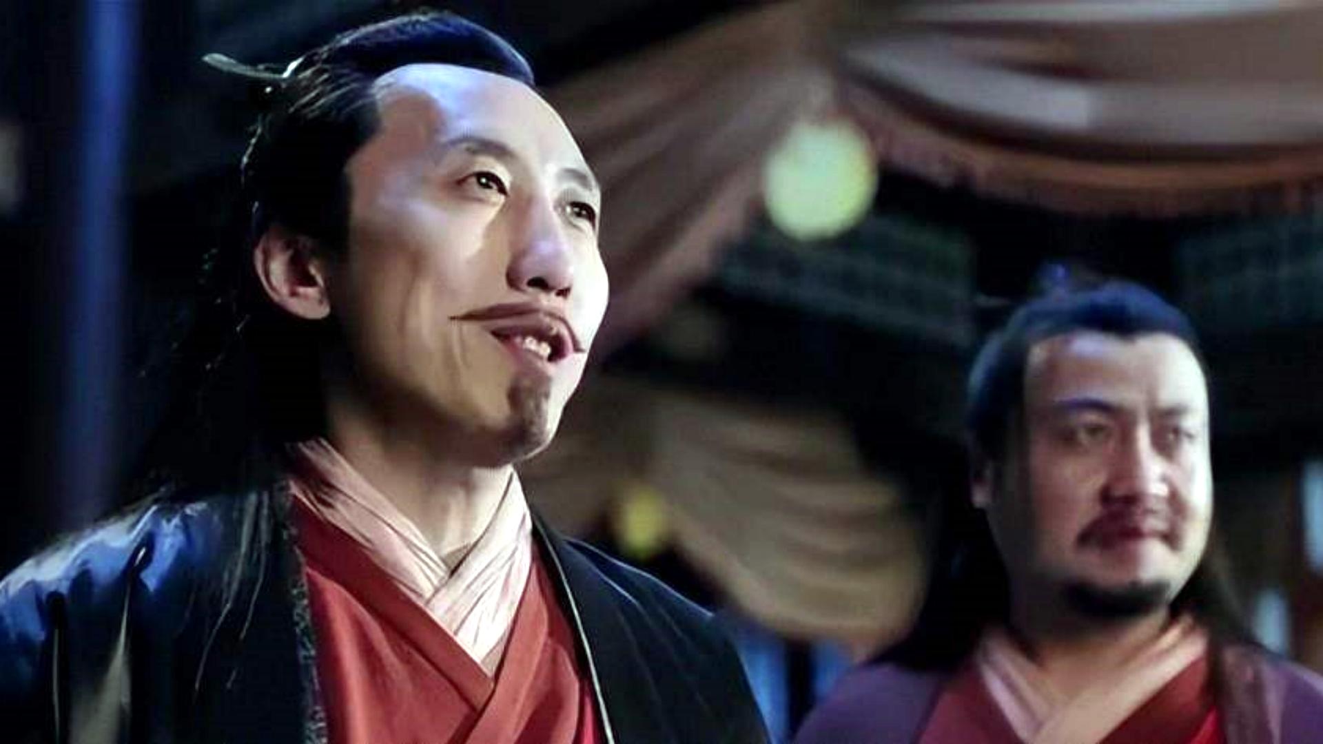 恒山派定闲师太夸奖令狐冲,岳不群为什么杀恒山派定闲师太