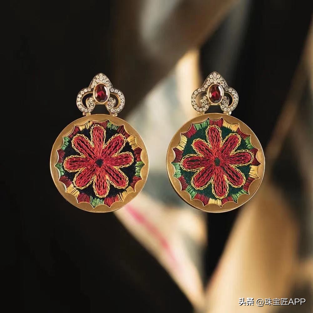 把竹子、树枝做成高级珠宝？这个来自巴西的鬼才设计师不一般！