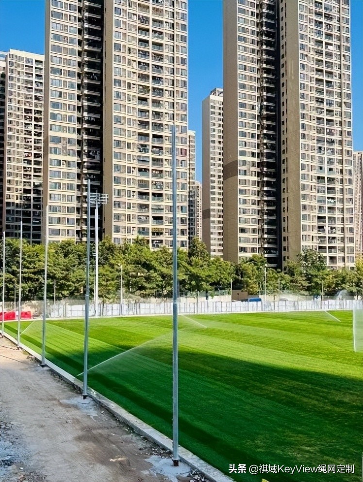 成都足球场围网施工,足球场围网基础施工