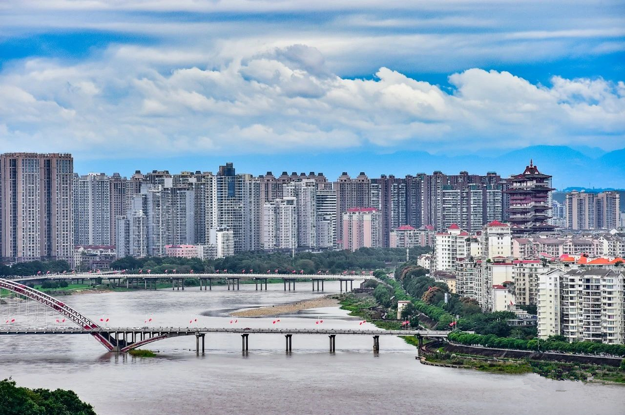 成都近5年各区房价涨幅,成都下半年房价到底是涨是跌