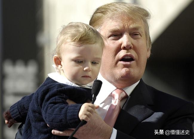 特朗普小儿子几岁了,特朗普最小的儿子多少岁了