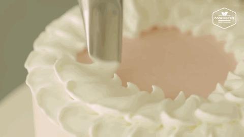 无需烤箱的入门级蛋糕,特别简单的爆浆蛋糕不用烤箱