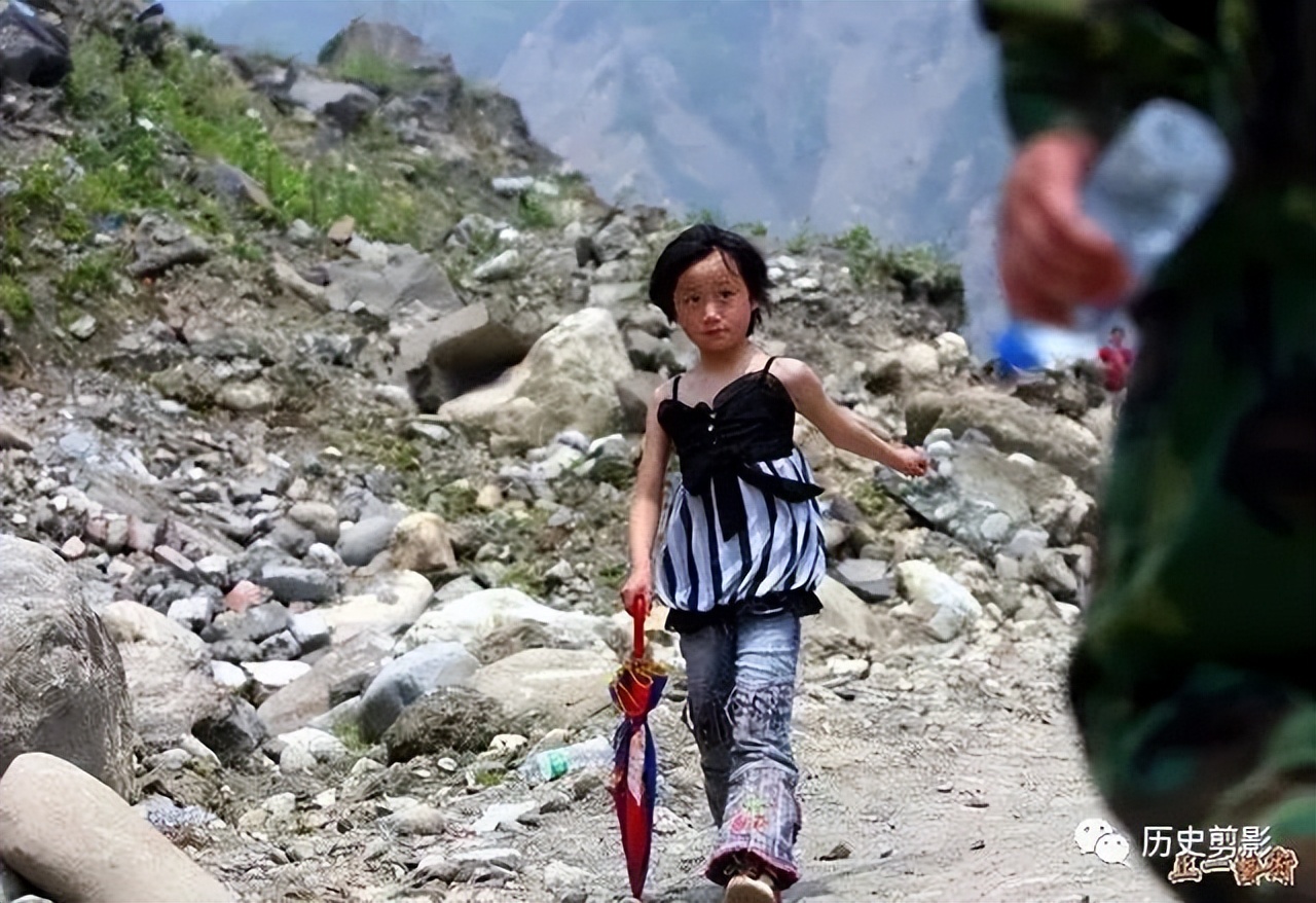 汶川地震15周年：100张照片，100个让人泪流满面的瞬间