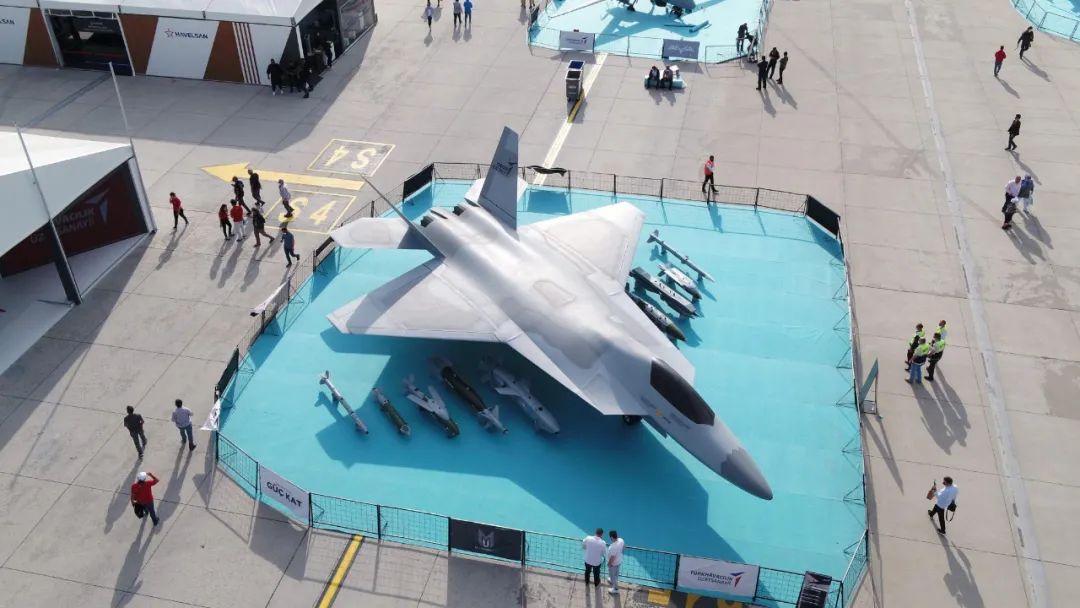 巴基斯坦看歼20c的反应,巴基斯坦内政部长讲歼20c