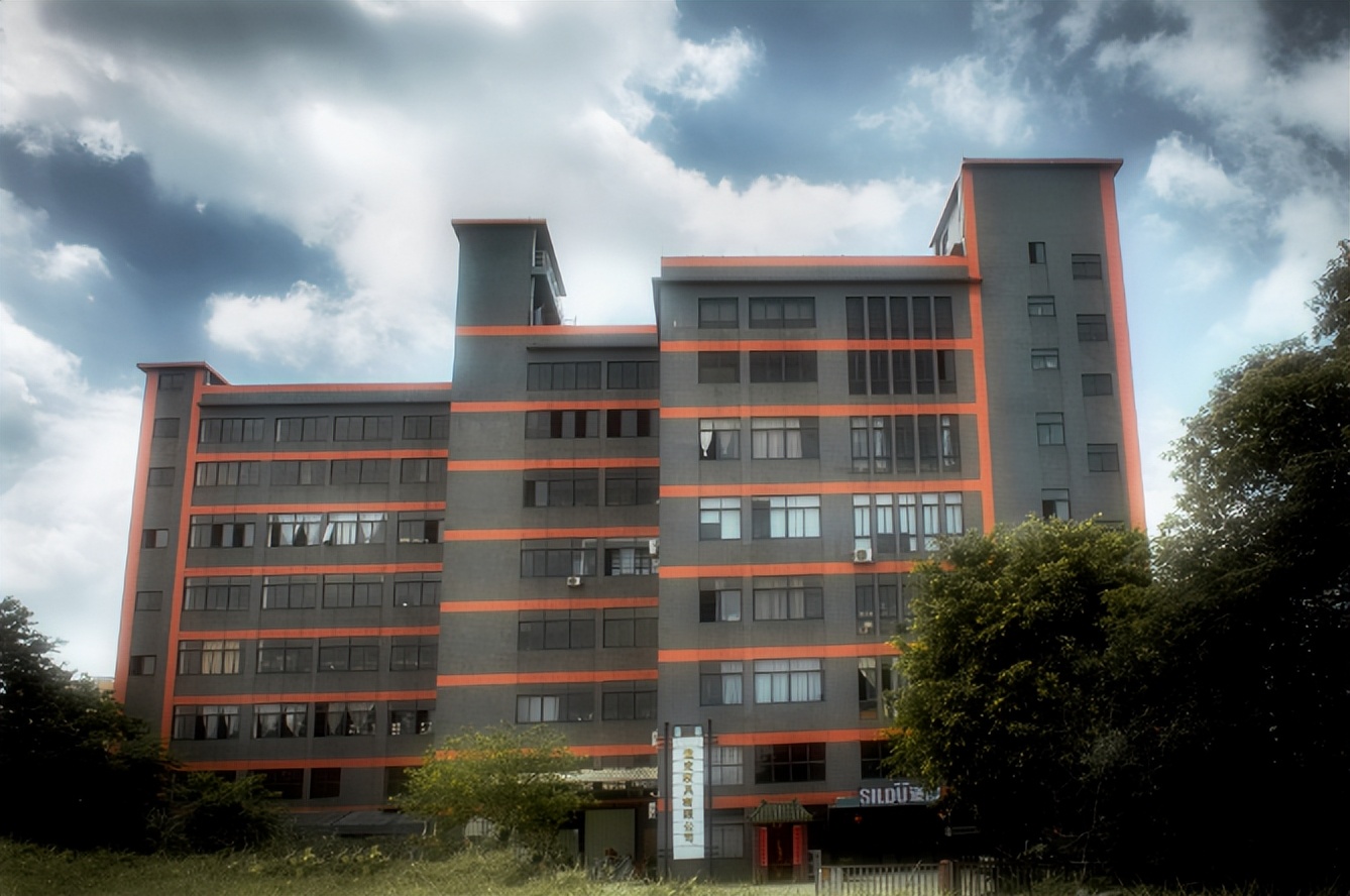 左岸风情董事长刘忠：“双擎”智能制造、品牌全面发力，稳赢终端