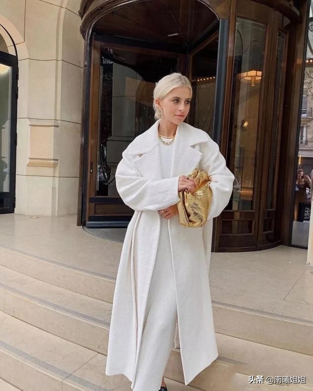 会穿大衣才是真时髦,建议大家大衣就买这3种颜色