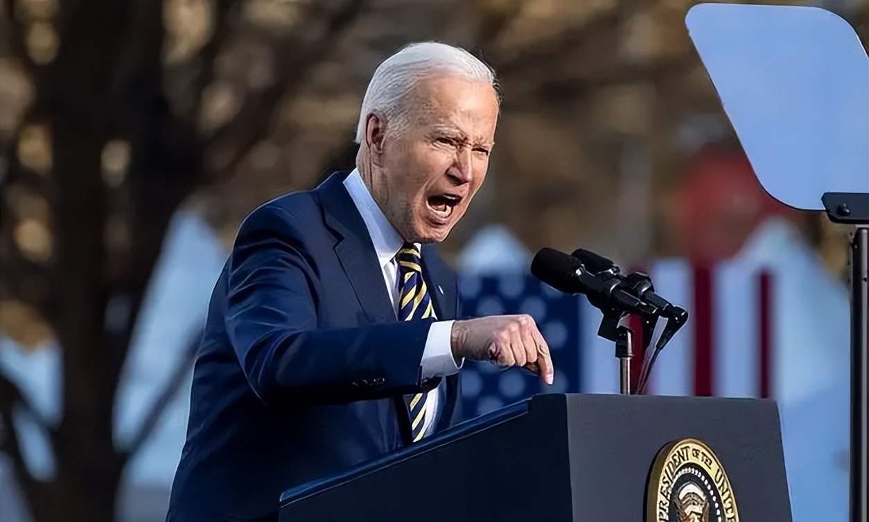 拜登鼓吹中国“经济崩溃”，称已影响各国发展，中方回应堪称一绝