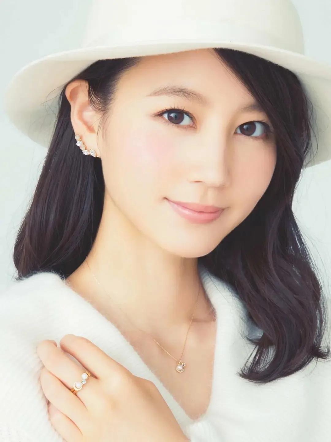 堀北真希年轻写真,白夜行堀北真希和绫濑遥