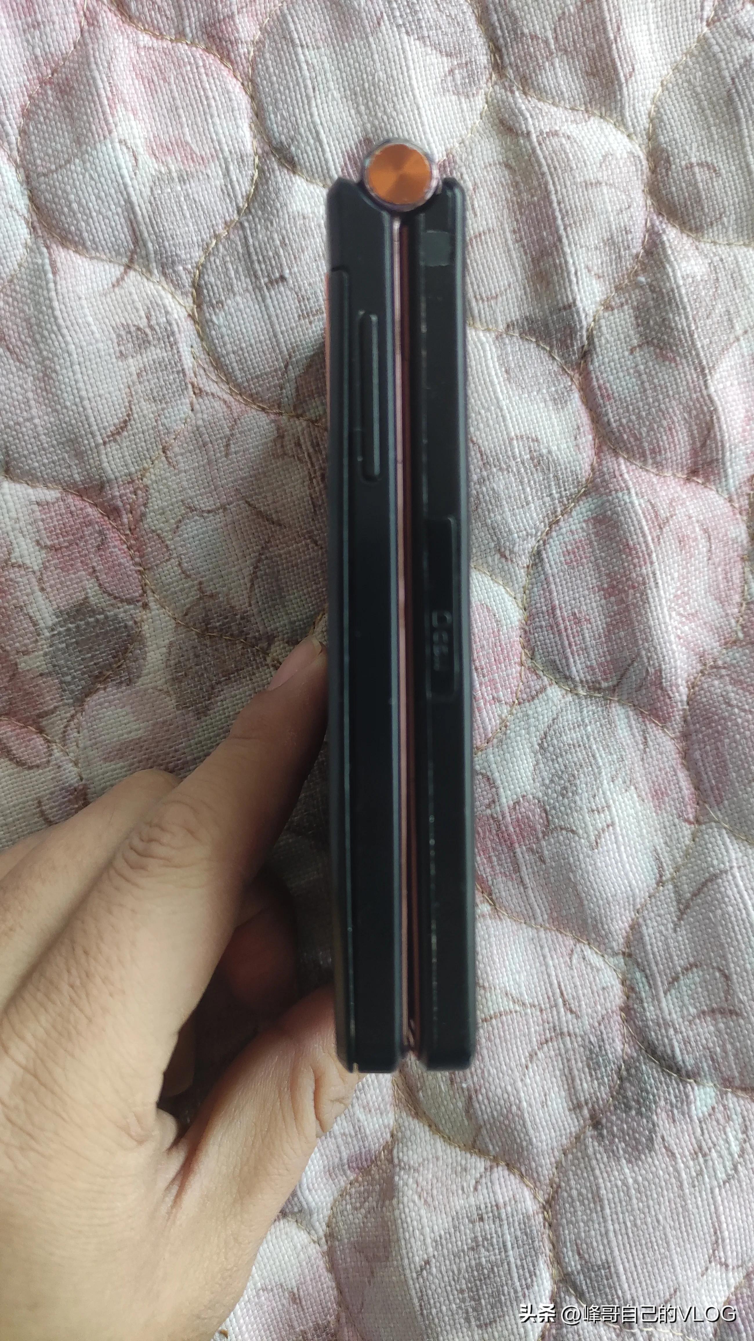 曾经万元现在千元的单反,三星手机w2013最新款