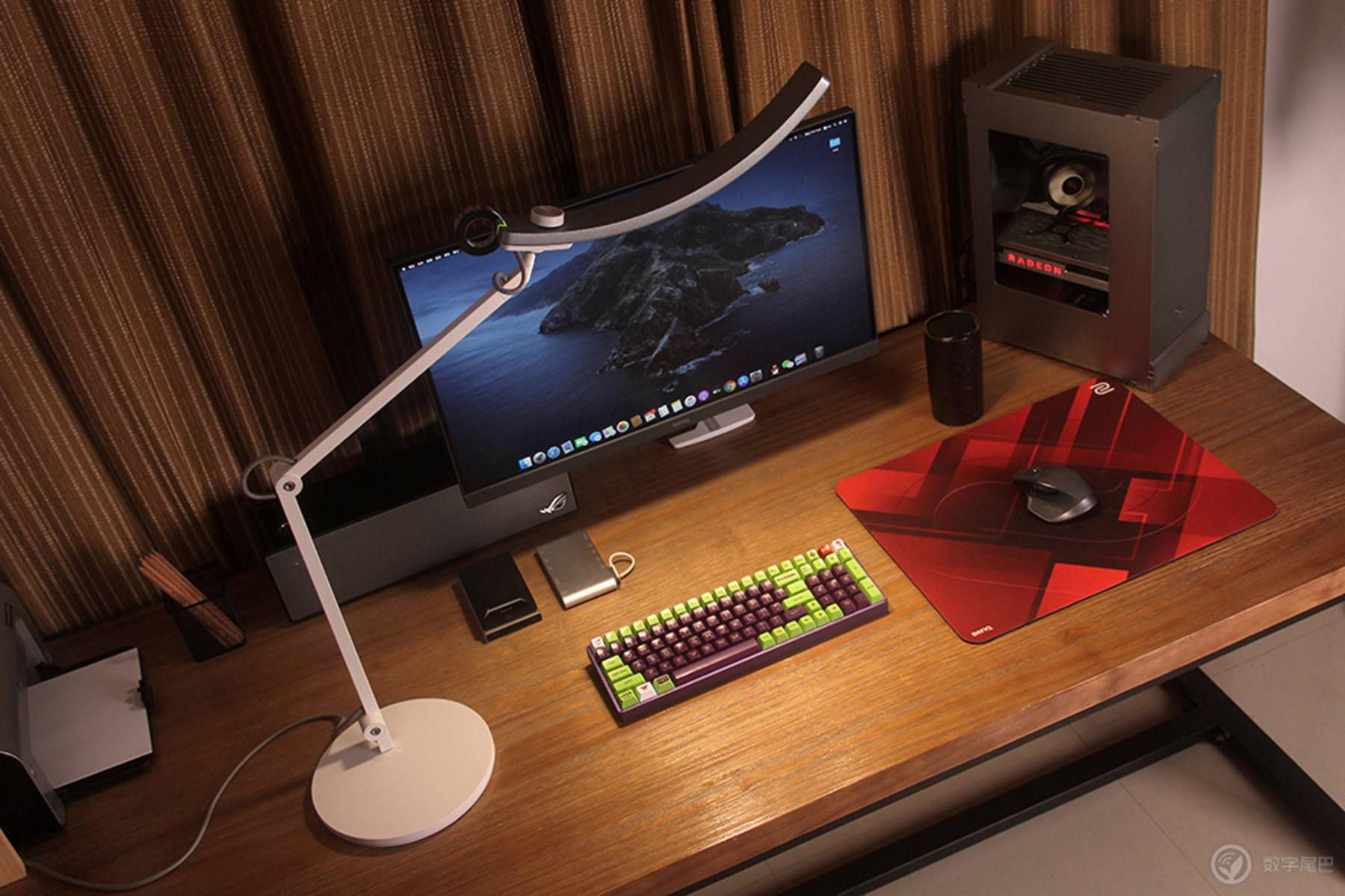 推荐几款高逼格电脑桌面,实用科技感很强的电脑桌面