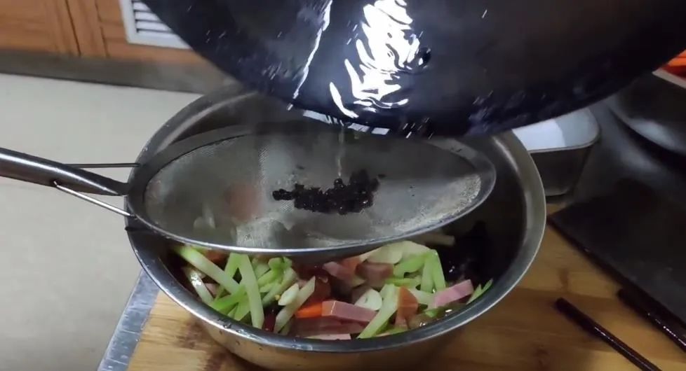 寰堝浜哄彧鍚冩灉鑲夊叾瀹炴灉鐨篃鏄疂,寰堝浜哄彧鍚冩灉鑲夊叾瀹炴灉鐨墠鏄疂