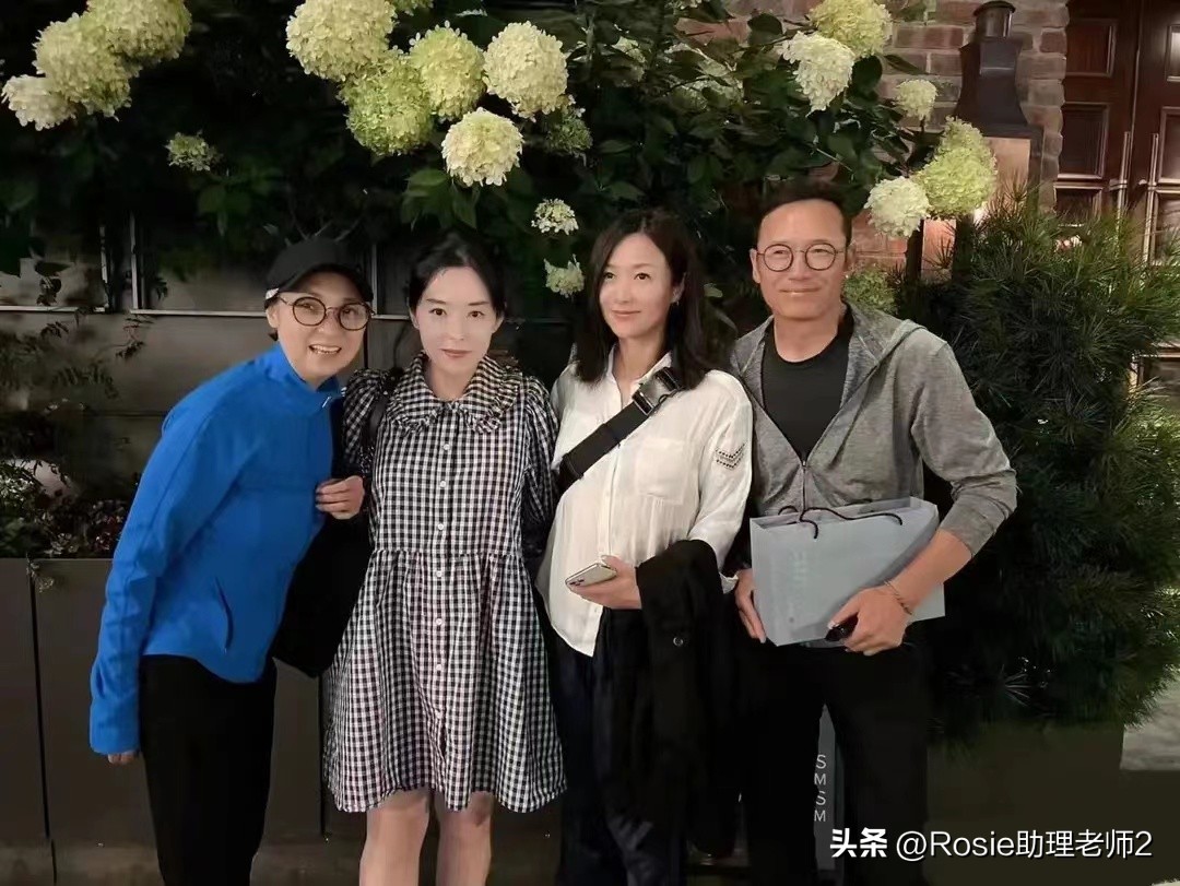 徐静蕾肚子怎么减肥,46岁徐静蕾腹部隆起有孕味