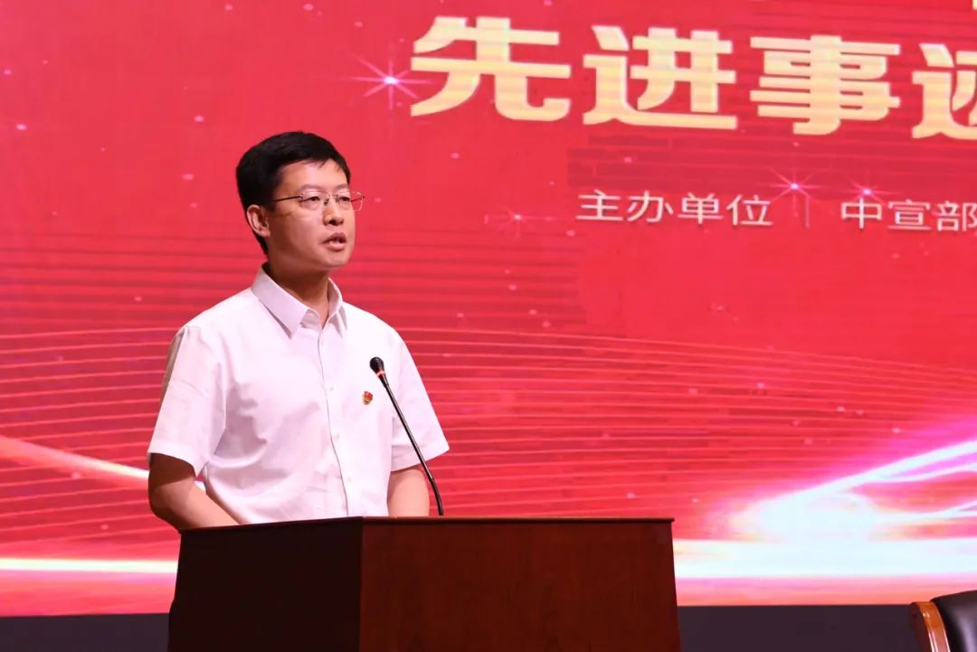 观看最美铁路人感悟,最美铁路人记录在工地上的日子