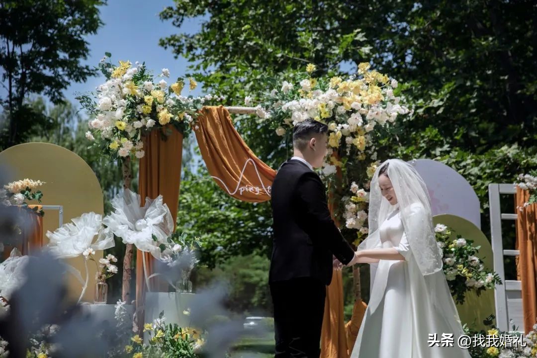 婚礼证婚人致辞简短幽默搞笑,婚礼证婚人贺词模板