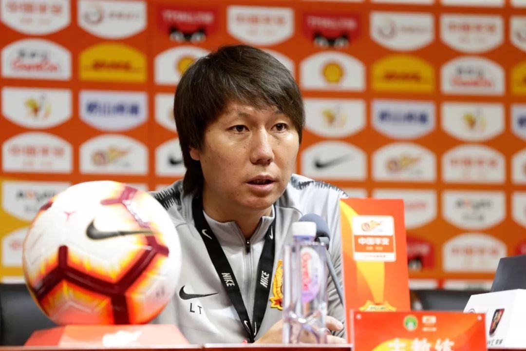 李铁被带走细节,李铁被带走其他人的反应