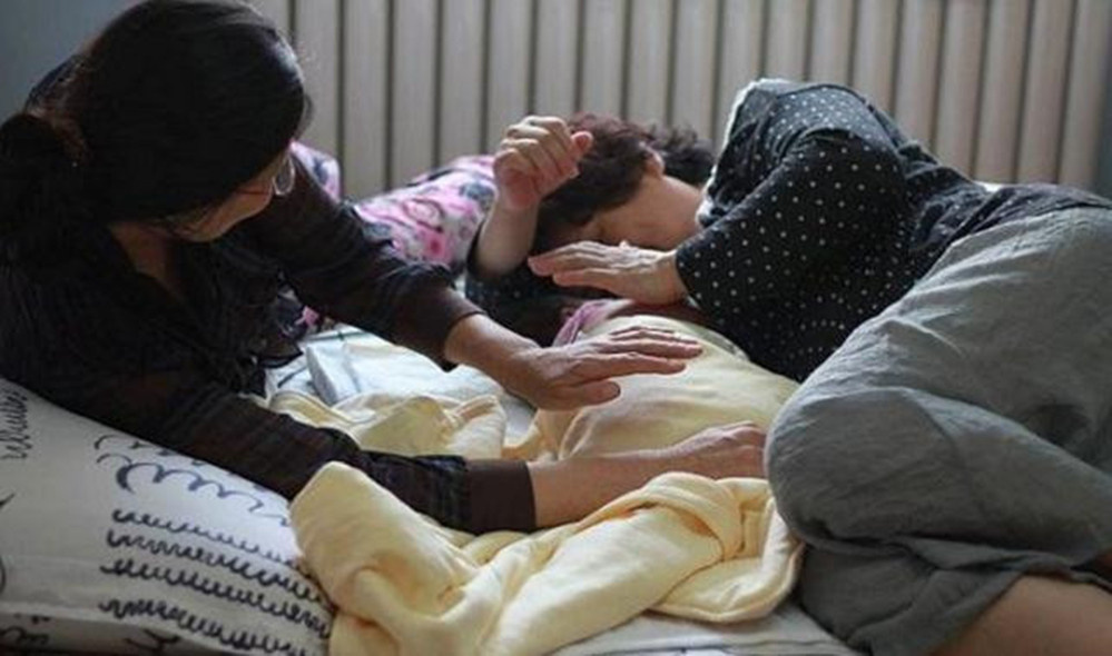 宝宝睡前小动作多入睡困难,5招教你如何应对宝宝入睡困难