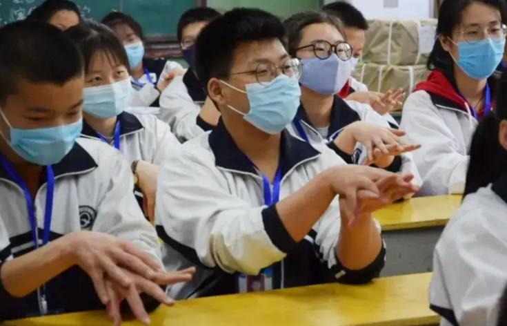 今年高考文科生有利好吗,中考科目及各科分数总分2023