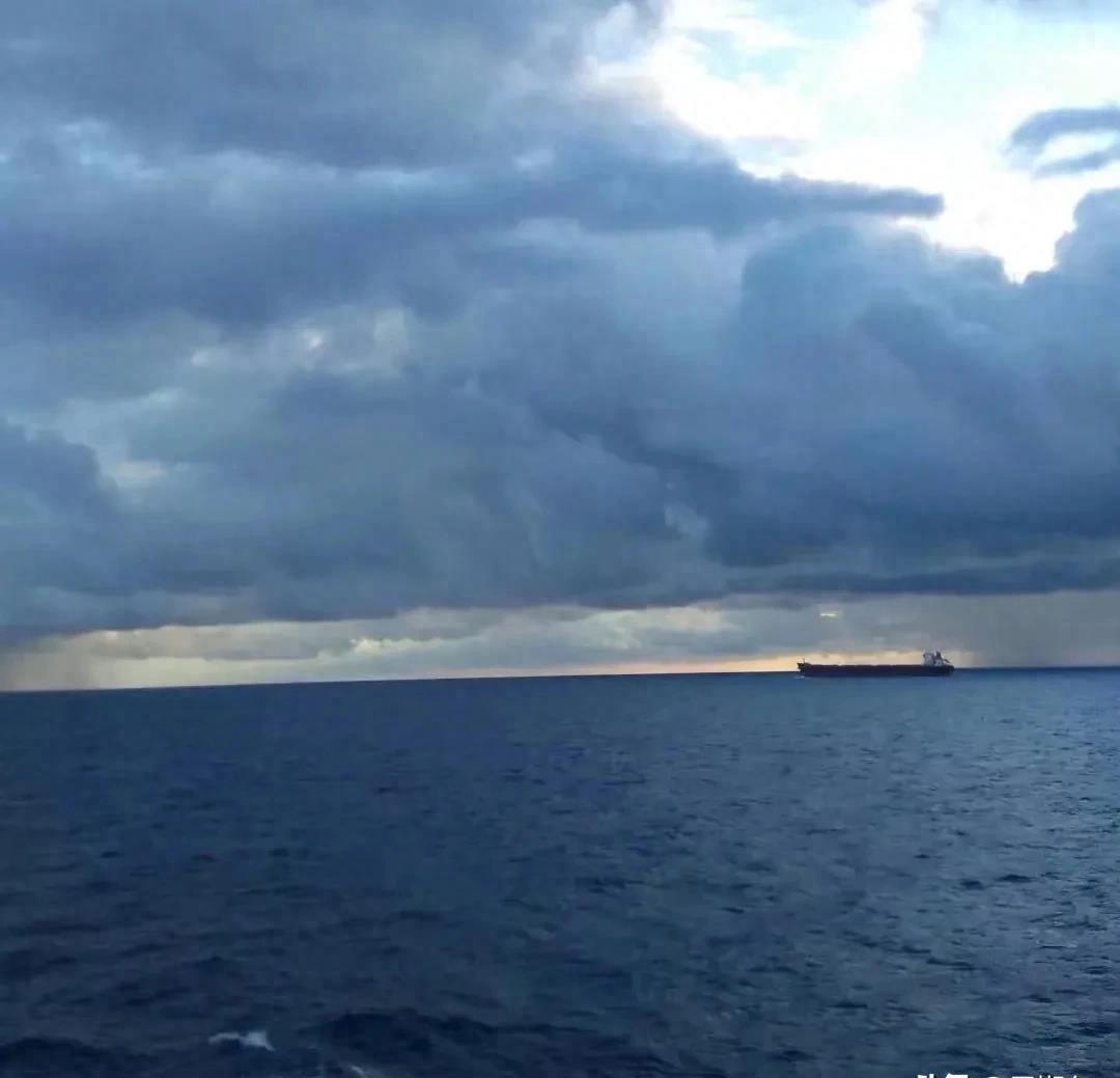 【深海经历】航行中遭遇船长威胁，惊险场面让人惊心动魄