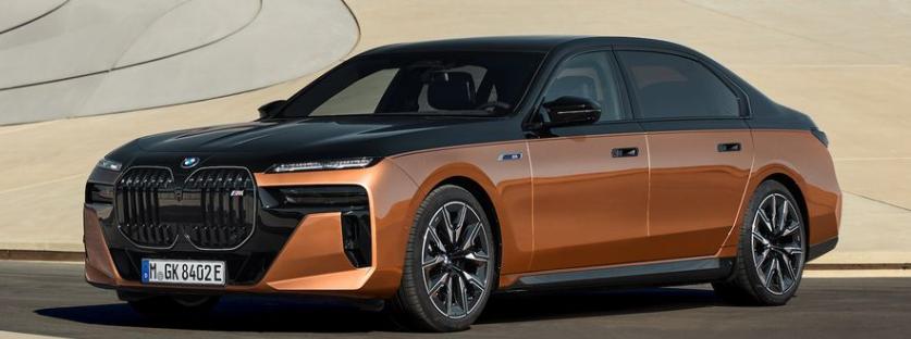 宝马i750低配豪华驾驶测评,宝马i7m70