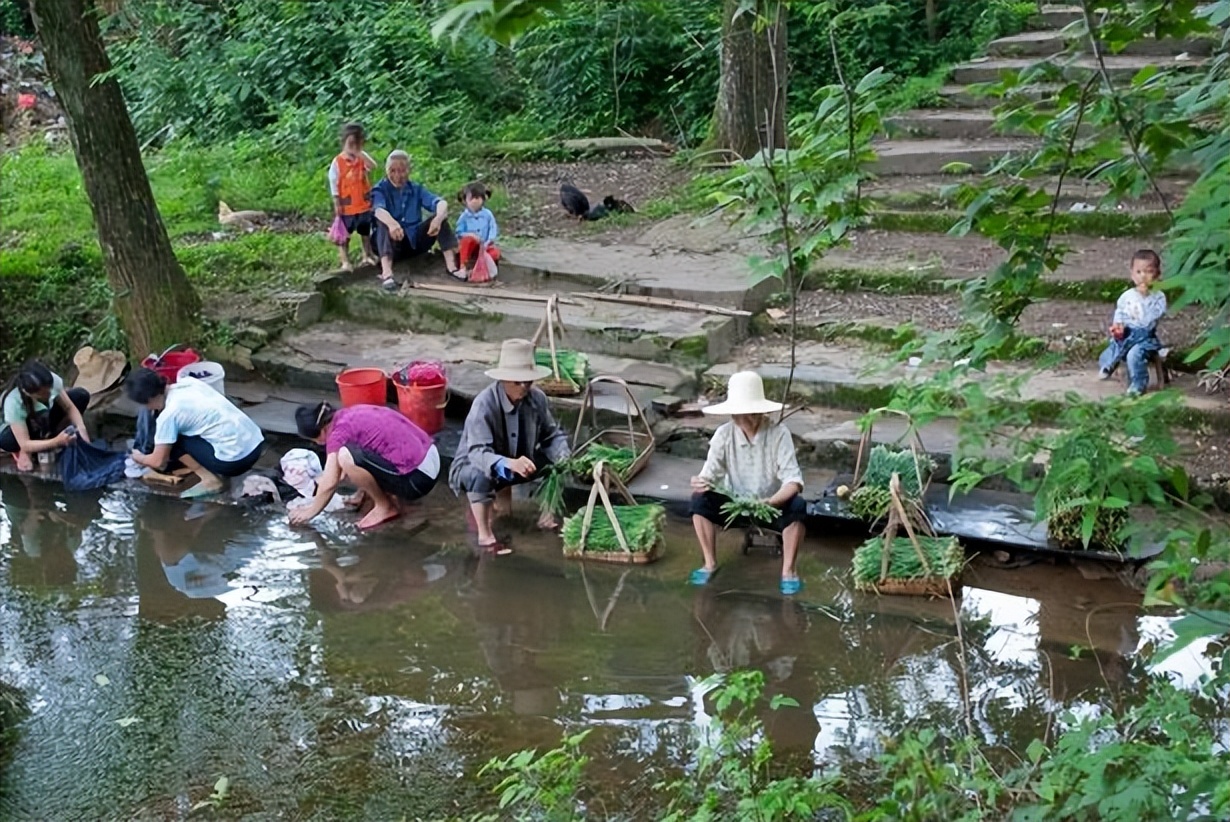 河南白头村真实历史,河南村庄离奇出现白胡子老汉