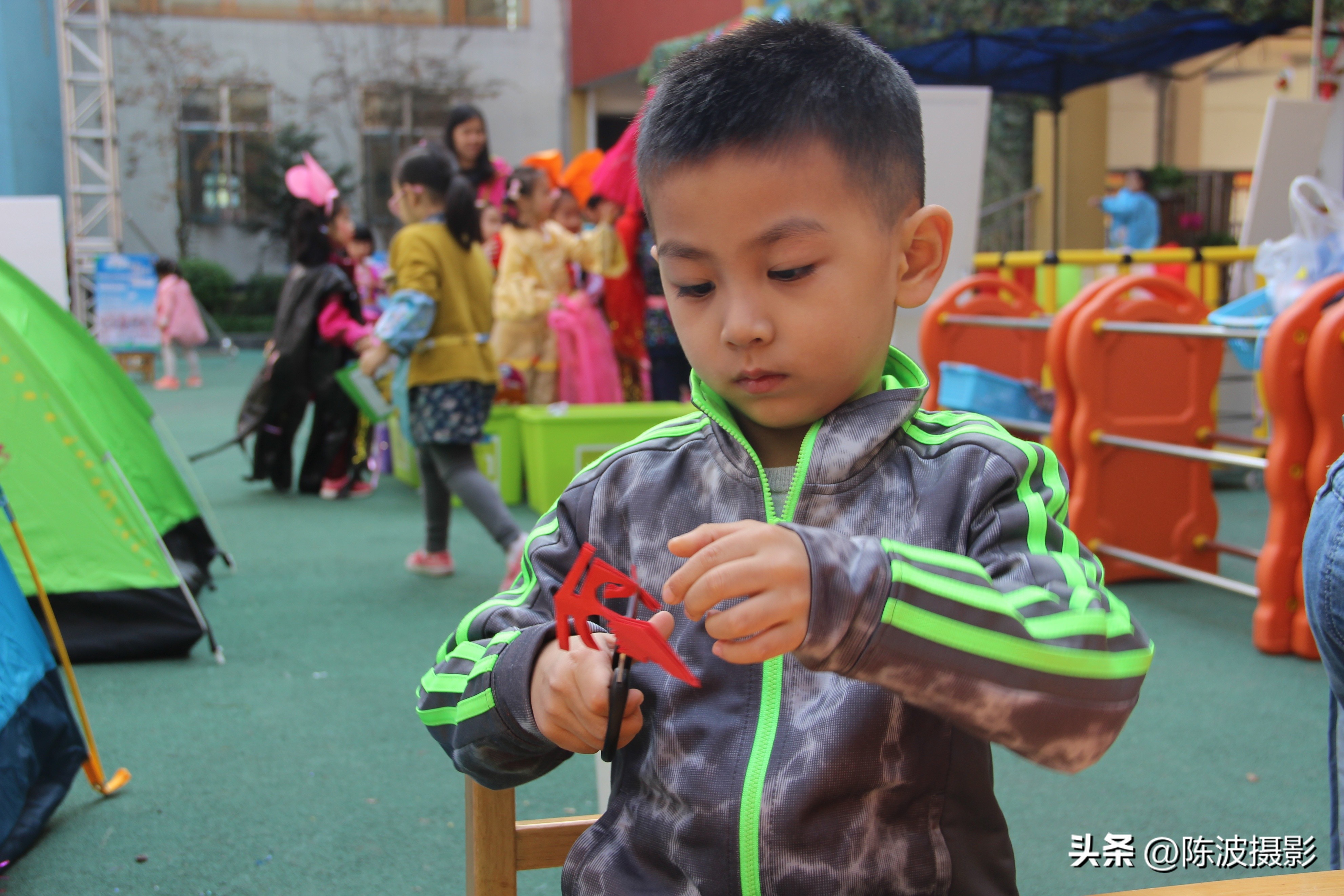 徐嘉希四岁剪纸,徐嘉希剪纸视频