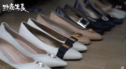 赵丽颖dior红色丝绒连衣裙,谁说赵丽颖没有少女感的