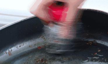 钢丝球沾满污渍怎么清洗,钢丝球的油污怎么去除