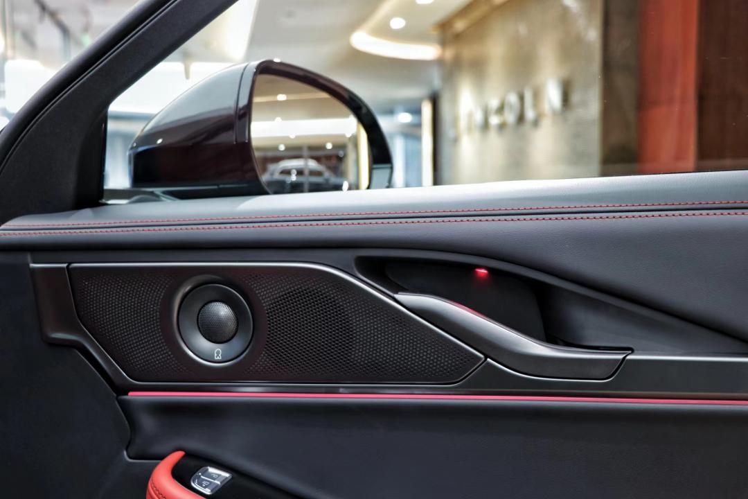 全新林肯z外观,林肯冒险家2023款尊享版鱼子酱灰