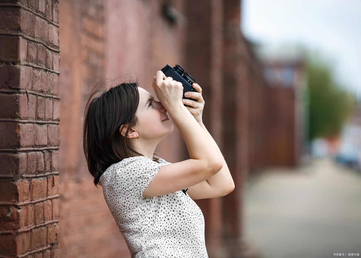 怎么称赞别人照片好看,夸赞别人照片角度拍得好看