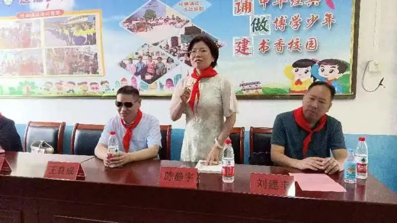 传递温情奉献爱心我们在行动,爱心圆梦情暖童心