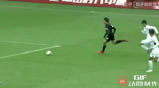 罗慕洛时隔308天重返中超,足坛新星帽子戏法