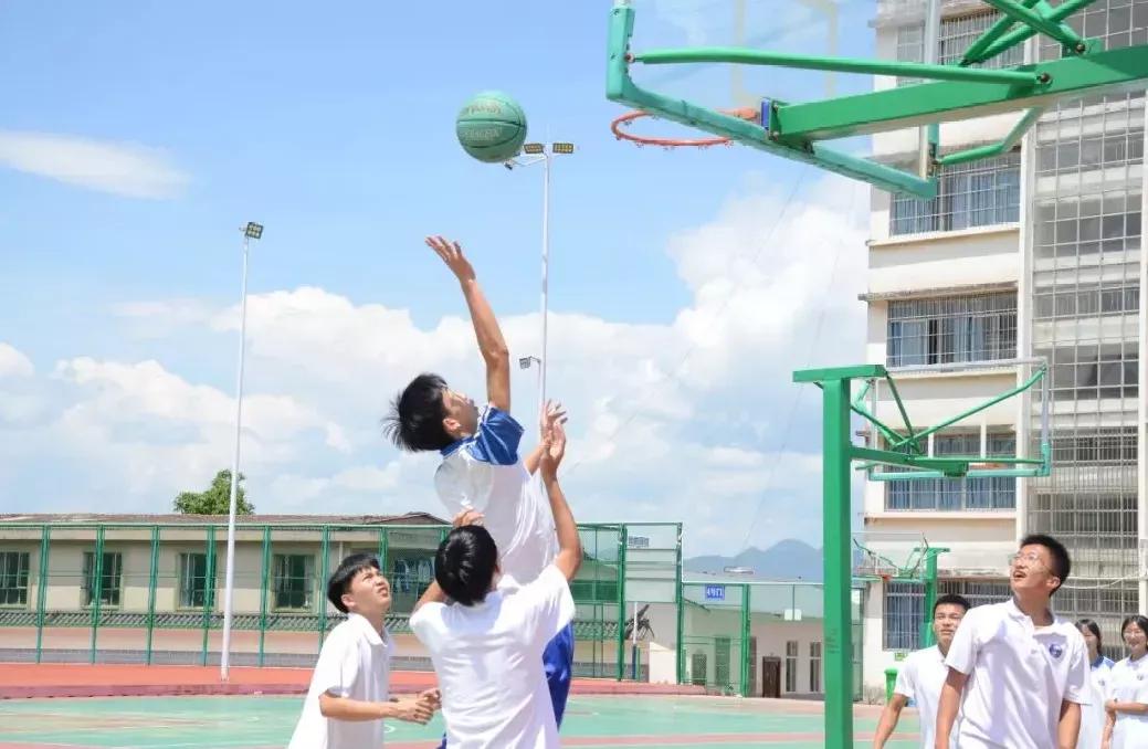 凝心固本全力提高教育教学质量,凝心聚力主动作为